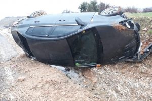 Otomobil takla attı: 2 yaralı