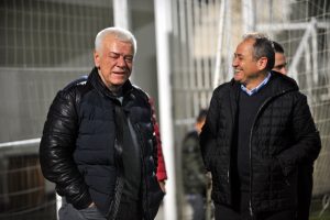 Bursaspor Başkanı Ali Ay kampa geldi