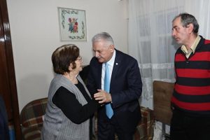 Binali Yıldırım'dan taziye ziyareti