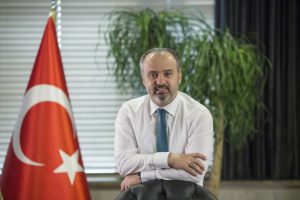 Alinur Aktaş tecrübelerini paylaşıyor (CANLI YAYIN)