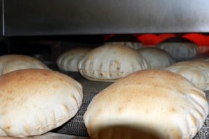 Suriye'de mağdurlara bir yılda 270 milyon ekmek dağıtıldı