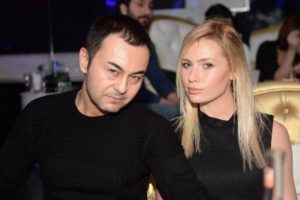 Serdar Ortaç'ın eşi Chloe Türkiye'ye döndü