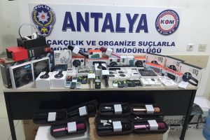Polis ekipleri gümrük kaçakçılığına geçit vermedi