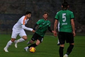 Ozan Tufan Alanyaspor formasıyla ilk maçına çıktı