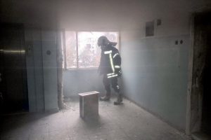 Manisa'da eski adliye lojmanlarında yangın