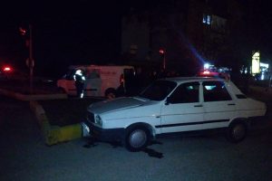 Hafif ticari araç ile otomobil çarpıştı: 6 yaralı