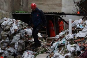 Çöken metruk binadan acı haber geldi