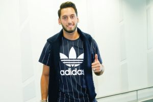 Hakan Çalhanoğlu: ''Tolgay'a başarılar dilerim''
