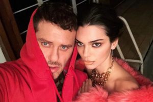 Ünlü modelin çıplak fotoğrafını paylaştı