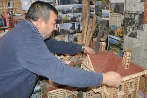 Osmanlı sanatını ahşap eserlerde yaşatıyor