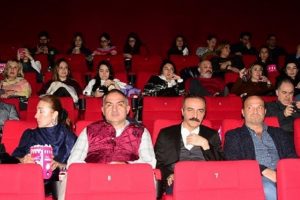 Kültür Bakanı Ersoy'a 30 dakika reklam izlettiler