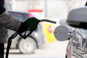 Benzine 6 kuruş zam geldi
