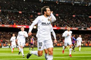 Parejo 2022'ye kadar Valencia'da
