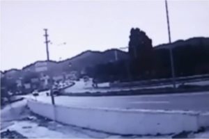 Karşıdan karşıya geçerken canından oldu