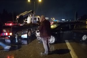 Vidanjörden sızan yağ zincirleme kazaya neden oldu