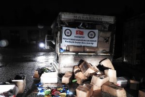 Polis ekipleri kaçak tütüne geçit vermedi