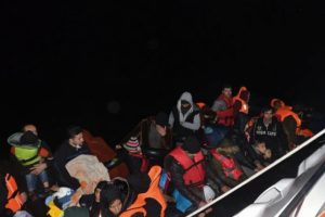 Kuşadası Körfezi'nde can pazarı