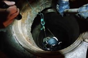 Tuvaletin giderine atıldı, sokaktaki rögar kapağında bulundu