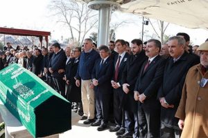 Dr. Mehmet Öz'ün babası son yolculuğuna uğurlandı