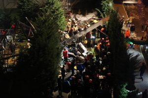 Enkaz alanındaki çalışmaların en net görüntüsü kamerada