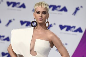 Katy Perry'ye 'ırkçı tasarım' suçlaması