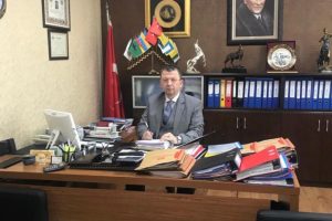 Eski Başbakan Çilleri'in avukatı DP'den İzmir Büyükşehir adayı oldu