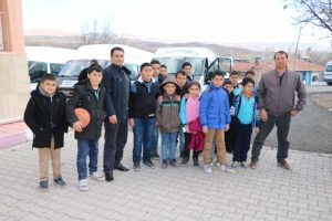 Öğrencilerin okul servisi tepkisi