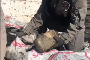 Yardım kömürleri arasında 69 kilo esrar ele geçirildi