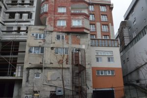 Görenleri şaşkına çeviren bina