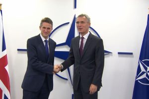 Stoltenberg, İngiltere Savunma Bakanı Williamson ile görüştü