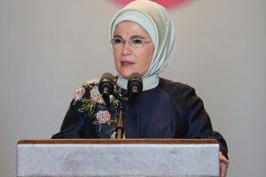 Emine Erdoğan'dan yabancı misyon şeflerinin eşlerine yemek