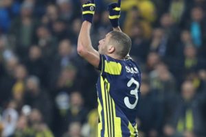Islam Slimani: Puan cetvelindeki yerimizden hiçbirimiz memnun değiliz
