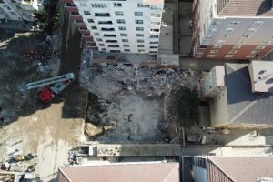 Kartal'da çöken bina ile ilgili 4 kişi gözaltına alındı