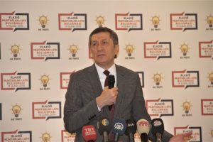 Bakan Selçuk'tan yerel yönetimlere işbirliği çağrısı