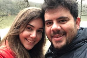 Eser Yenenler'in aldığı tektaş, sosyal medyada gündem oldu