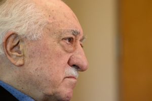 ''Fethullah Gülen gözaltına alındı, sabaha doğru Türkiye'ye getiriliyor''