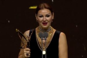 Pınar Altuğ: Yaranmak için yapıyorum