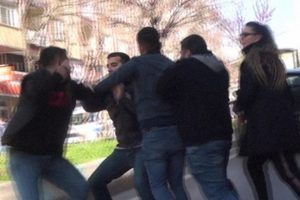 Ortalık bir anda karıştı! ''Hepiniz çocuğa çöküyorsunuz''