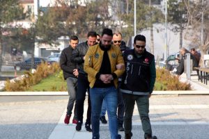 289 uyuşturucu hap ele geçirildi: 3 gözaltı