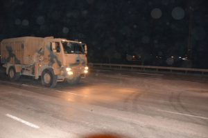 Sınıra askeri sevkiyat