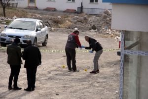 'Su sızma' kavgasında komşusunu öldürdü