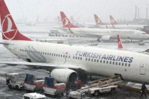 THY uçağı pistte kaydı