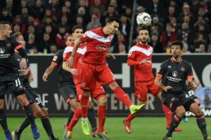 Düsseldorf sahasında galip geldi