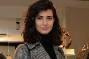 Tuba Büyüküstün: Ayı yavrusunu severken öldürürmüş...