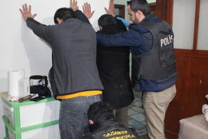 Gaziantep'te 15 adrese şok baskın