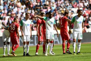 Bursaspor Sivasspor önünde