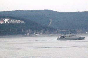 İspanya mayın arama gemisi Çanakkale Boğazından geçti