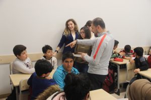 Bu eğitim gönülden veriliyor