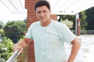 Hakan Ural gençlik fotoğrafını paylaştı