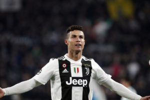 Ronaldo ile WhatsApp konuşmasını paylaştı